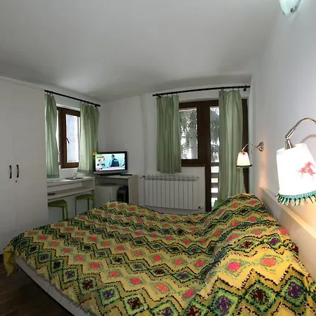 La Buni Buşteni