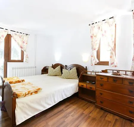 La Buni Guest house *