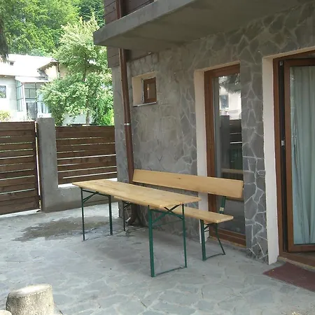 La Buni Guest house *